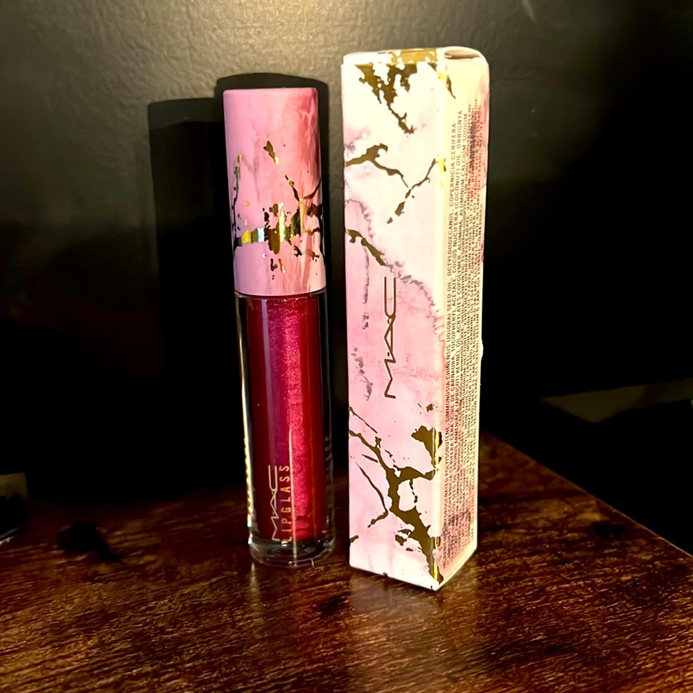 MAC Lipglass Color Make Me Mercurial